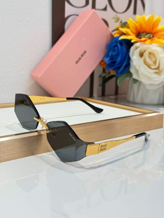 Picture of Miu Miu Sunglasses _SKUfw80947371fw